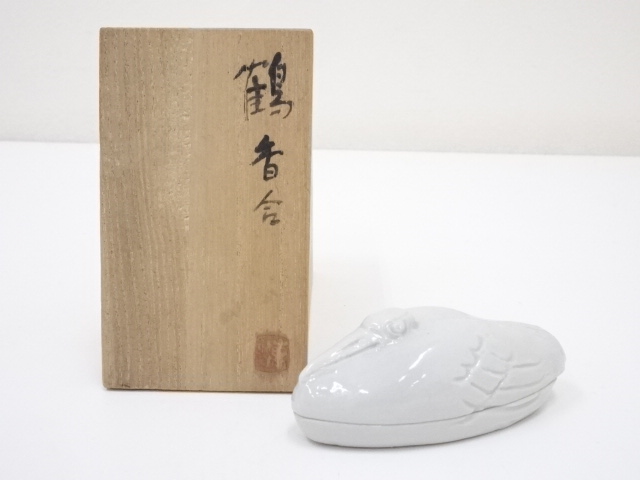 JAPANESE TEA CEREMONY WHITE PORCELAIN CRANE INCENSE CONTAINER / KOGO ARTISAN WORK 
